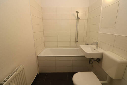 Titelbild - Du bist mein Stern...günstige 3-RW mit Wanne & Balkon!!!
