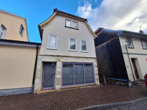 Frontansicht - Preisknaller!! Cityhaus in ruhiger Lage!