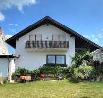 Homburg! Freistehendes, Komforthaus mit Balkonen, teilüberdachter Terrasse, Garten und Garage, in Homburg