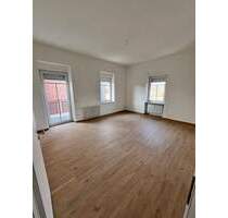 Erstbezug nach Komplettsanierung! Aparte 2 - Zimmerwohnung mit Balkon in zentraler Lage - Bad Kissingen