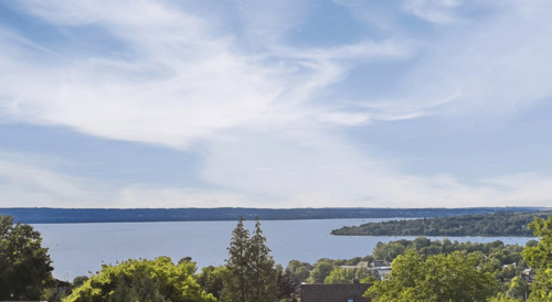 Bild 1 - Grundstück in Herrsching mit Baugenehmigung und Panoramasicht auf den Ammersee