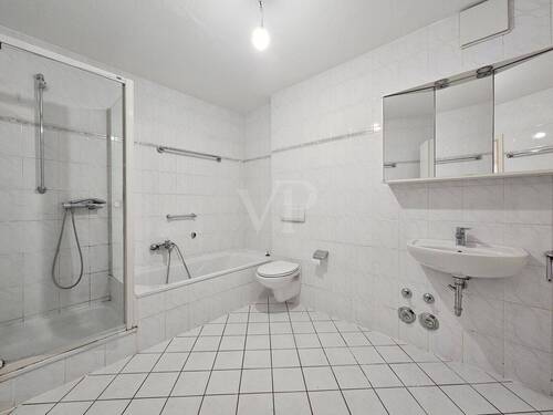 Dusch- und Wannenbad - 