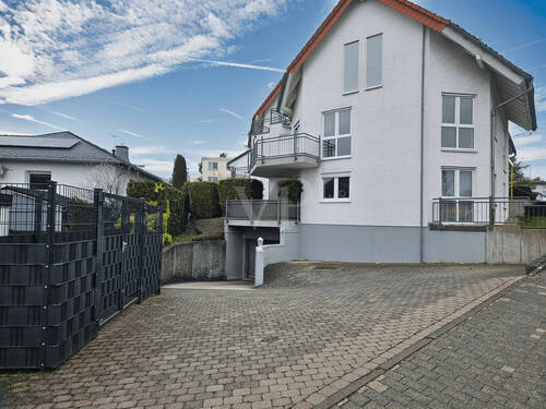 Tiefgarageneinfahrt - 