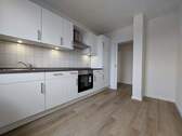 neue Einbauküche - 3 Zimmer Etagenwohnung zur Miete in Schwerin