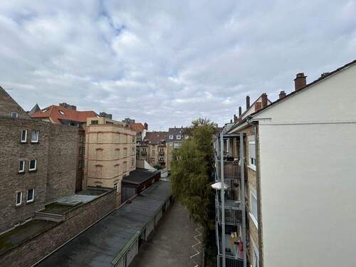 Aussicht Hinterhof - 2 Zimmer Etagenwohnung in Mannheim / Neckarstadt-Ost