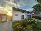Frontansicht - Traum-Einfamilienhaus mit 2 Wohneinheiten