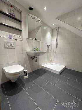 Badezimmer - Etagenwohnung mit 45,00 m&sup2; in Niederwerrn zur Miete