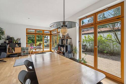 Wohn- und Essbereich - 5 Zimmer Doppelhaushälfte in Berlin