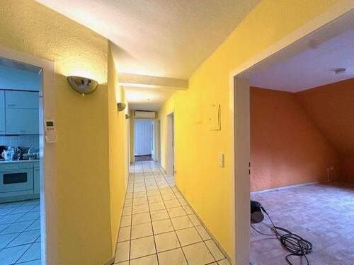 Flur - Etagenwohnung mit 95,00 m² in Mannheim zur Miete