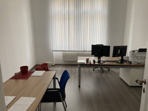 Büro 1 - 