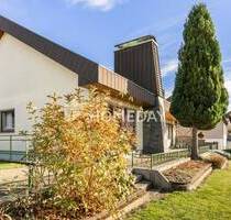 Repräsentatives Wohnhaus mit Einliegerwohnung, Sauna & liebevoll angelegtem Garten - Villingen-Schwenningen Marbach