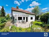 Bild 1 - Zweifamilienhaus in toller Lage mit Gartenidyll und Doppelgarage