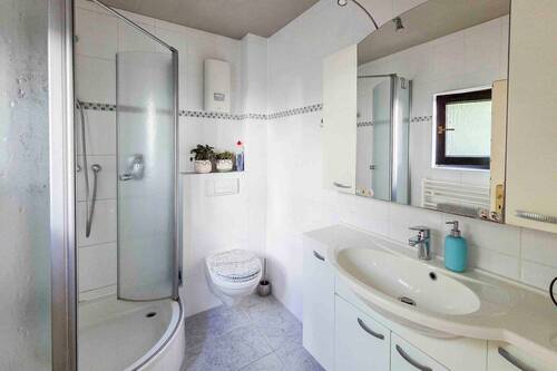 Badezimmer Erdgeschoss - 
