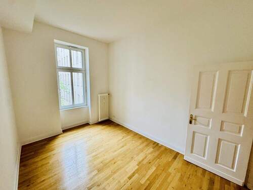 Zimmer 1 - 4 Zimmer Büro zur Miete in Berlin