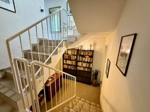 Treppenlauf zur Einliegerwohnung - 