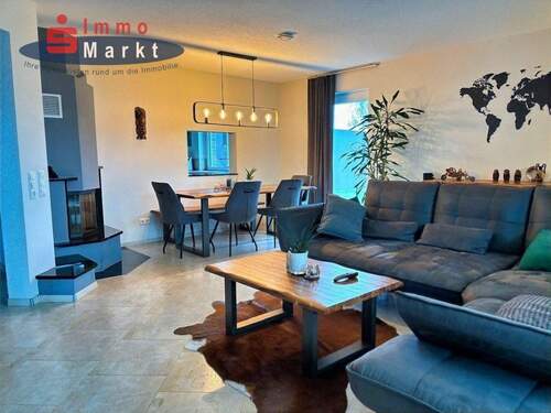 Wohn- und Esszimmer - 