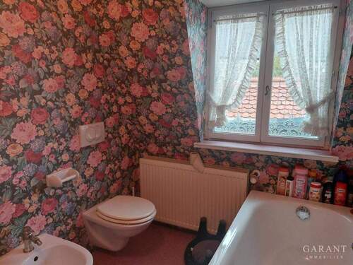 Bad DG - 1 Zimmer Einfamilienhaus in Oppenheim