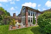 Sonnenterrasse - Klassischer Rotklinker in Wellingsbüttel mit großem Gartengrundstück