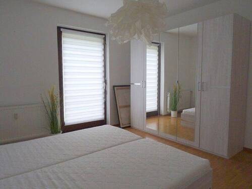 Schlafzimmer Ansicht 2 - 