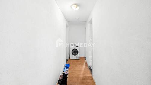 Flur 1 - Etagenwohnung mit 57,00 m&sup2; in Augsburg zum Kaufen