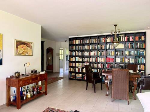 Das großzügige Wohnzimmer - 3 Zimmer Etagenwohnung zur Miete in Murnau am Staffelsee