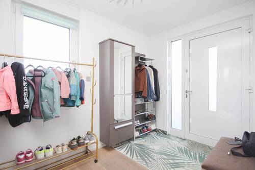 Entrée - Einfamilienhaus mit 200,00 m² in Meerbusch zur Miete