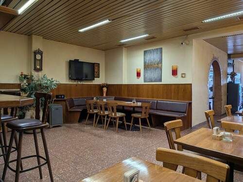 Gaststätte - Mehrfamilienhaus, Wohnhaus mit 403,60 m² in Pirmasens zum Kaufen