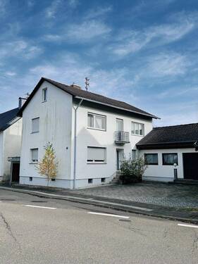 Einheit 1 - 1 Zimmer Mehrfamilienhaus, Wohnhaus zum Kaufen in Queidersbach