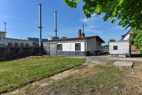 pflegeleicht angelegtes Grundstück mit vielfältigen Gestaltungsmöglichkeiten - 