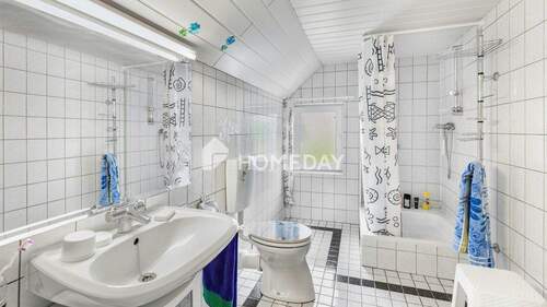 1. OG Badezimmer 1 - 