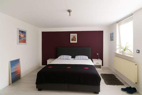 Schlafzimmer - 7 Zimmer Einfamilienhaus in Delligsen