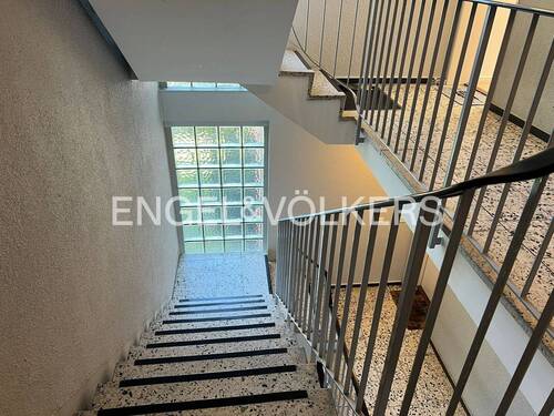 gepflegtes Treppenhaus - 
