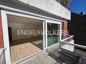 Blick vom Balkon in die Wohnung - 