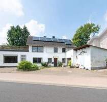 PHI AACHEN: Vielseitiges Zuhause mit Gewerbeeinheit und Photovoltaik im Herzen von Simmerath!