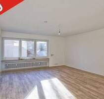 TUTZING: STILVOLLE ETAGENWOHNUNG MIT BALKON UND TERRASSE