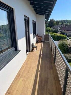 Südbalkon - 8 Zimmer Mehrfamilienhaus, Wohnhaus in Nittendorf