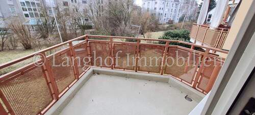 Balkon 094907 - Etagenwohnung mit 60,00 m&sup2; in Nürnberg / Thon zum Kaufen