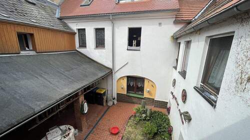 Innenhof - Mehrfamilienhaus, Wohnhaus mit 106,00 m&sup2; in Stolpen zum Kaufen
