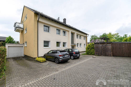 Ansicht - Gepflegte Drei-Zimmer-Wohnung - Balkon - Keller - Stellplatz -