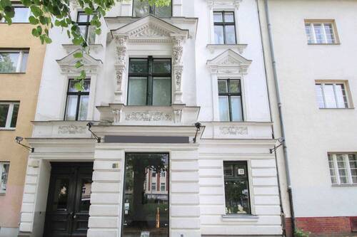 Fassade - 3 Zimmer Etagenwohnung zum Kaufen in Berlin