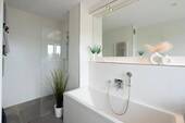 Große begehbare Dusche.webp - 