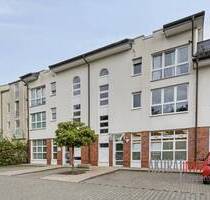 *** Lichtdurchflutete Dachgeschosswohnung mit zwei sonnigen Dachterrassen in Top-Lage *** - Leverkusen Steinbüchel