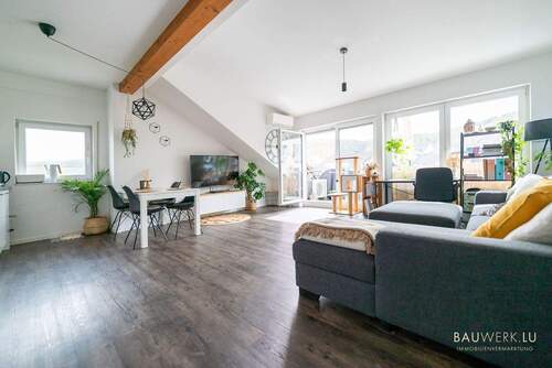 Wohnzimmer.jpg - 3 ZKB Wohnung mit Balkon in Kenn - KfW 70