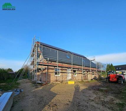 2 Doppelhaushälften - Cooles Komplettpaket: Doppelhaus à 2 Hälften. Neubau. KFW 40. Luftwämepumpe, PV