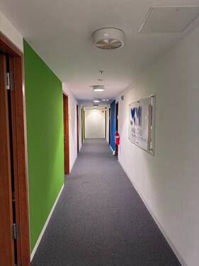 Flur - Büro zur Miete in Berlin