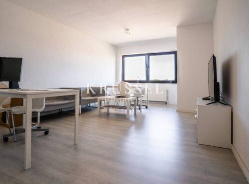 Das geräumige Wohnzimmer... - Etagenwohnung mit 87,70 m&sup2; in Lingen zum Kaufen