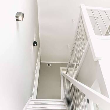 Treppenhaus - Mehrfamilienhaus, Wohnhaus mit 160,00 m² in Bad Wünnenberg zum Kaufen