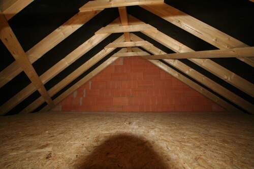 Abstellraum über der Garage - 