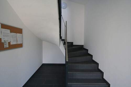 Treppenhaus - 4 Zimmer Etagenwohnung in Taucha