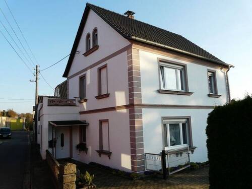 Objekt Vorderansicht - Wohnen in Parthenstein Grethen - mit viel Platz für Familien mit Kindern oder Gewerbe... oder Handwerker oder ...